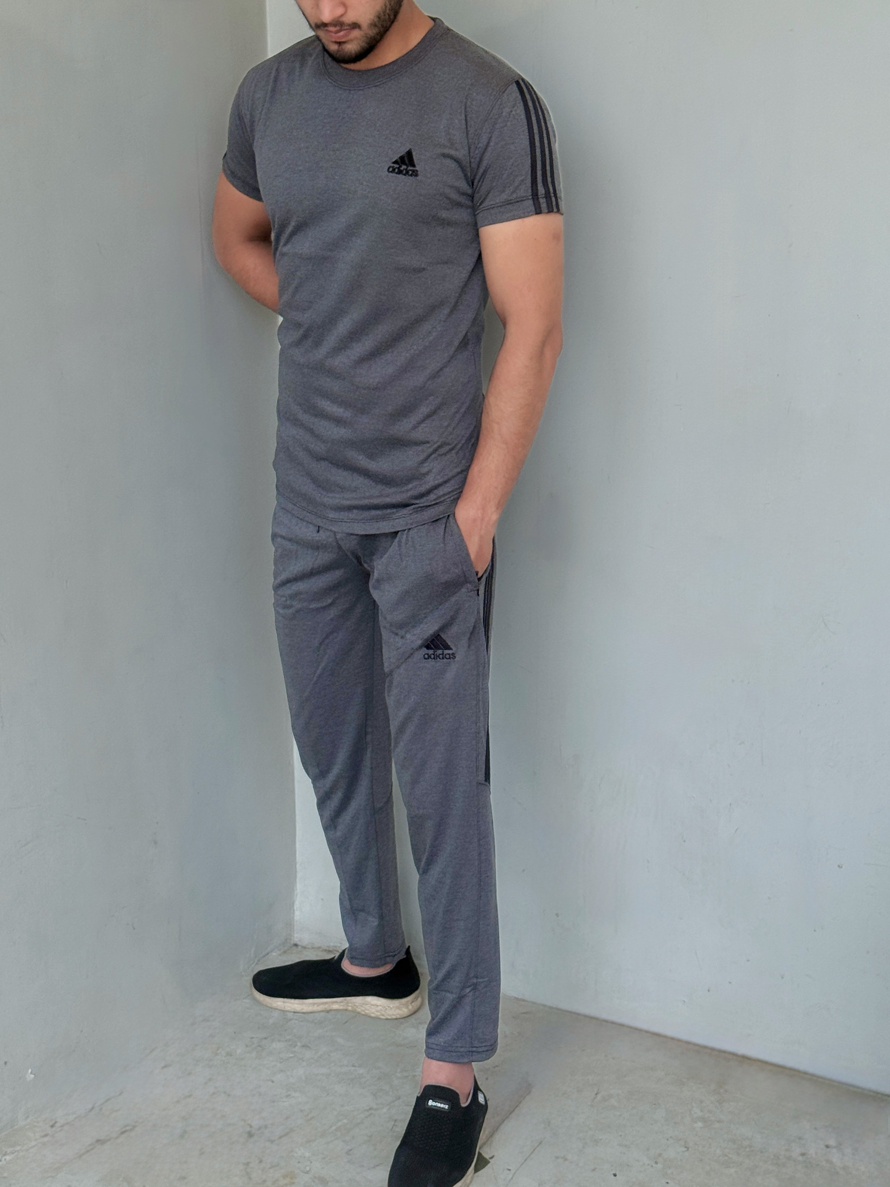 0021 Tracksuit energy:Endlessly comfortable-charcoal