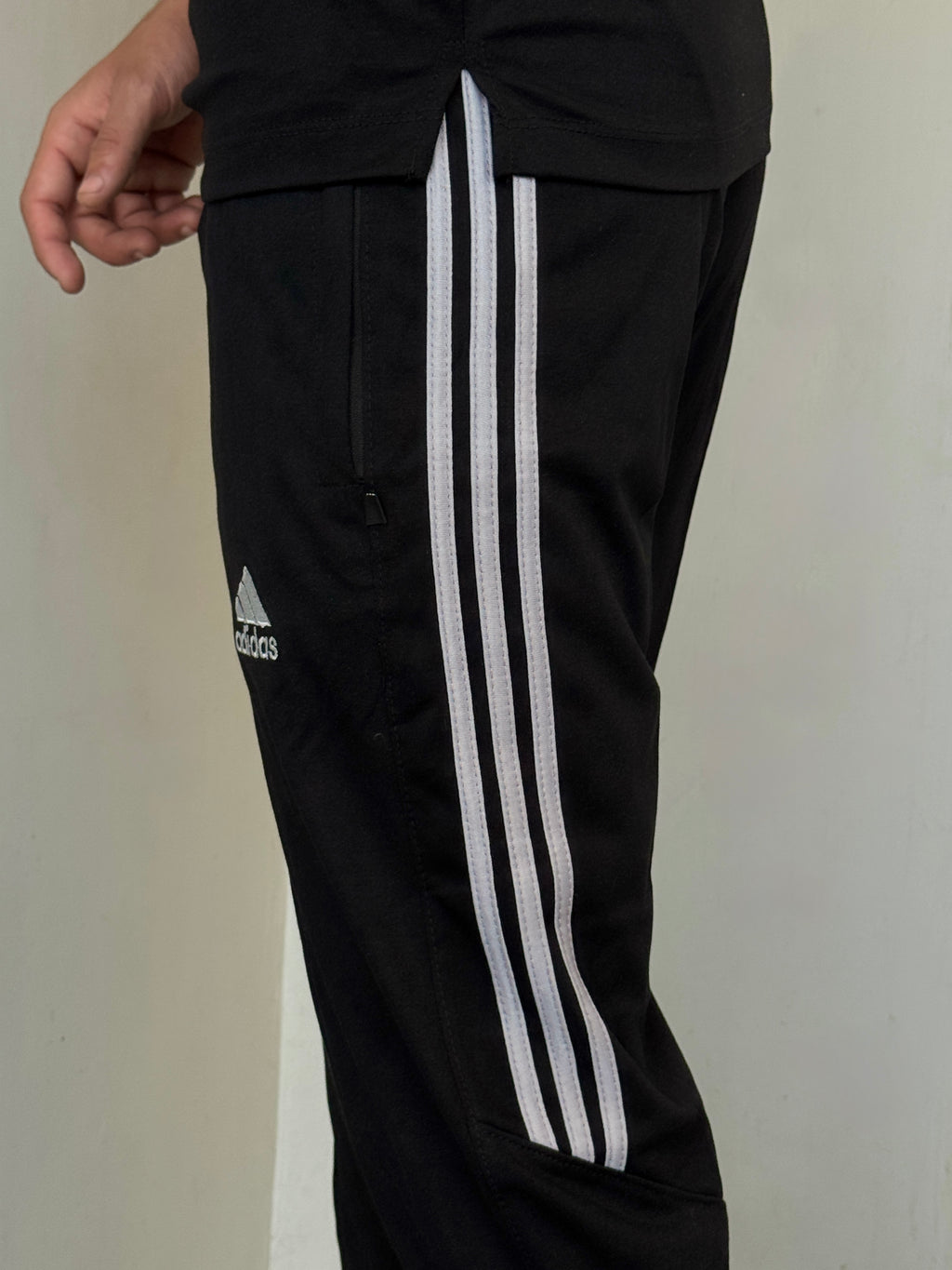 0018 Tracksuit energy:Endlessly comfortable-Black