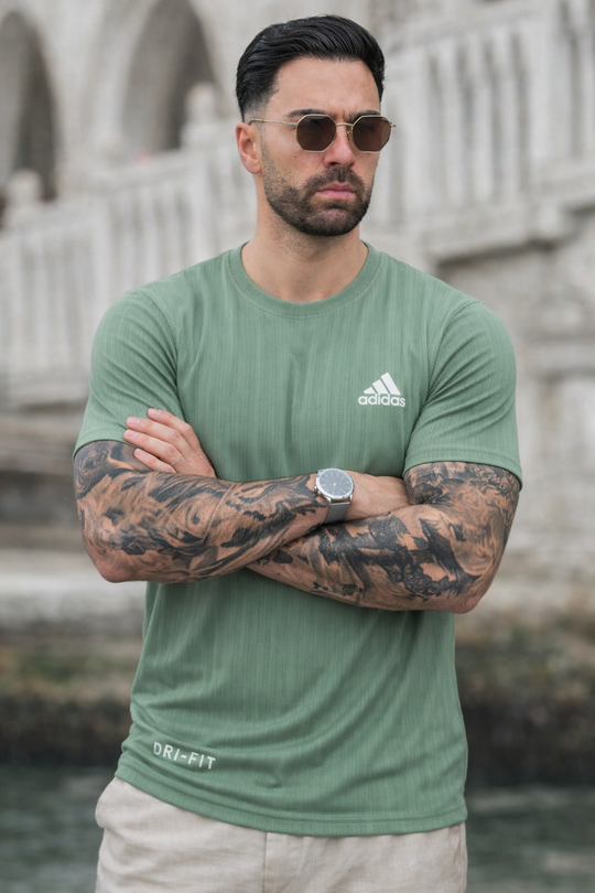 THE ALPHA TEE-OLIVE