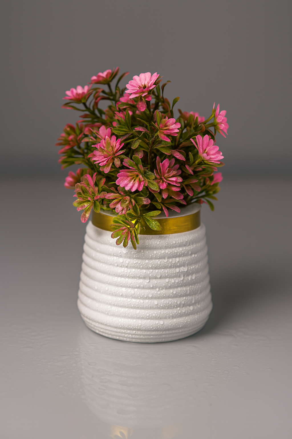 Indoor Artificial Plastic Wild Plant for Home Decorate (1 pcs)