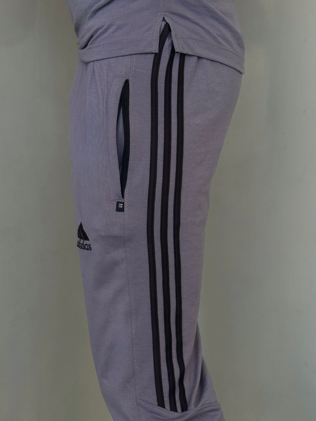 0020 Tracksuit energy:Endlessly comfortable-gray