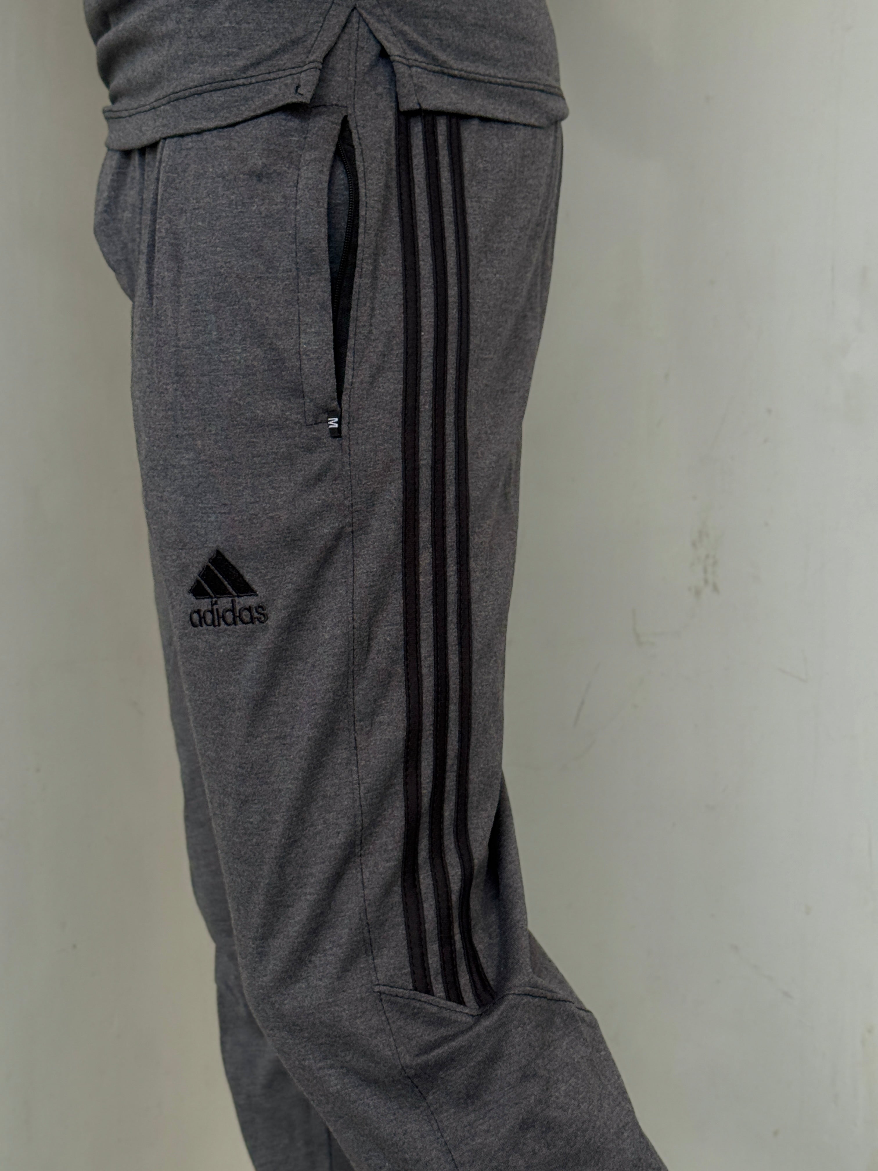 0021 Tracksuit energy:Endlessly comfortable-charcoal