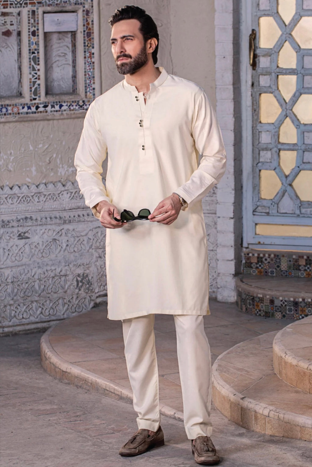 SIGNATURE LOYAL FOXI STITCHED SUIT-WHITE