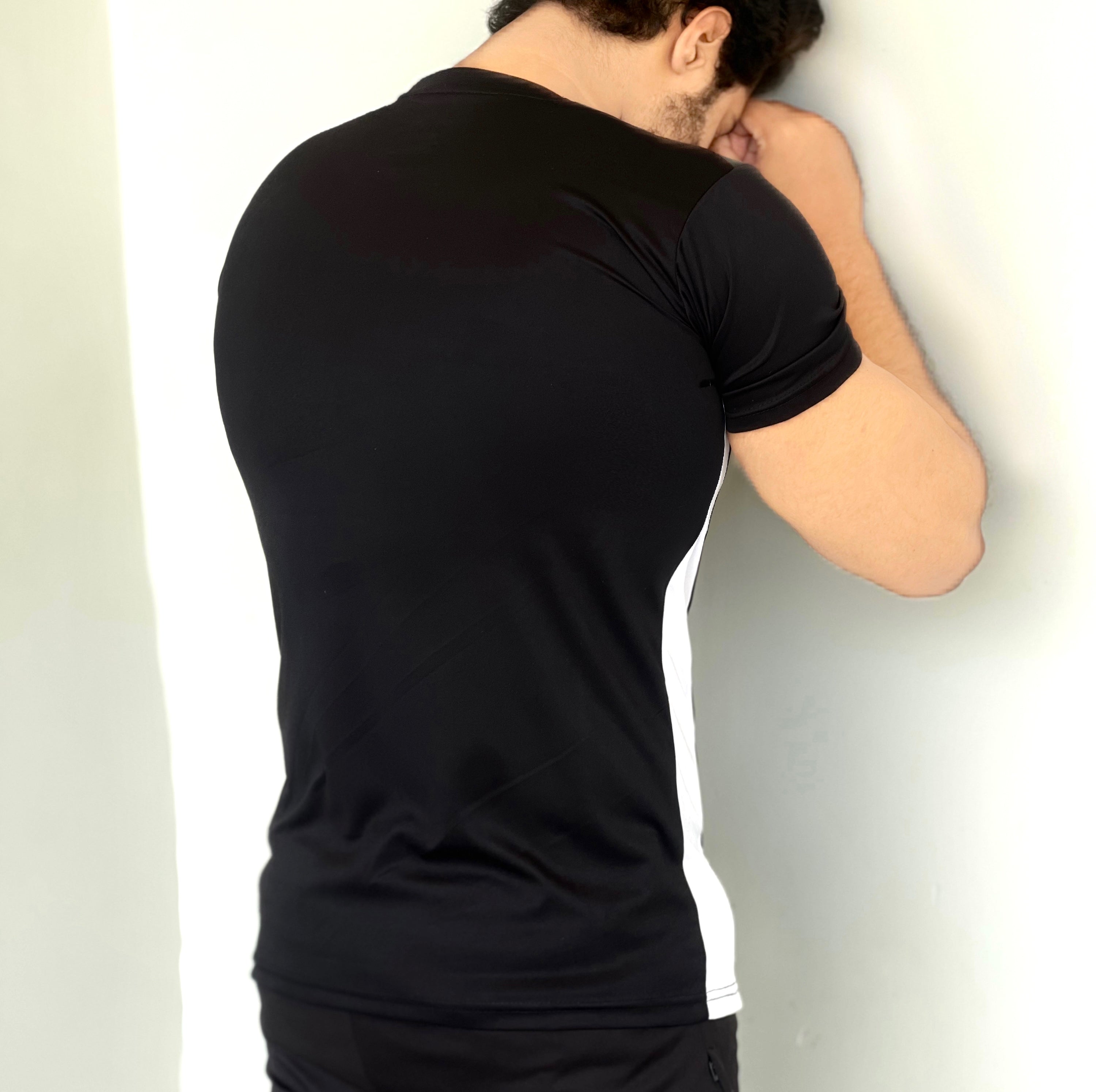 DYNA FLEX LYCRA T-SHIRT WITH COMFORTABLE AND QUICK DRYING FABRIC - BLACK