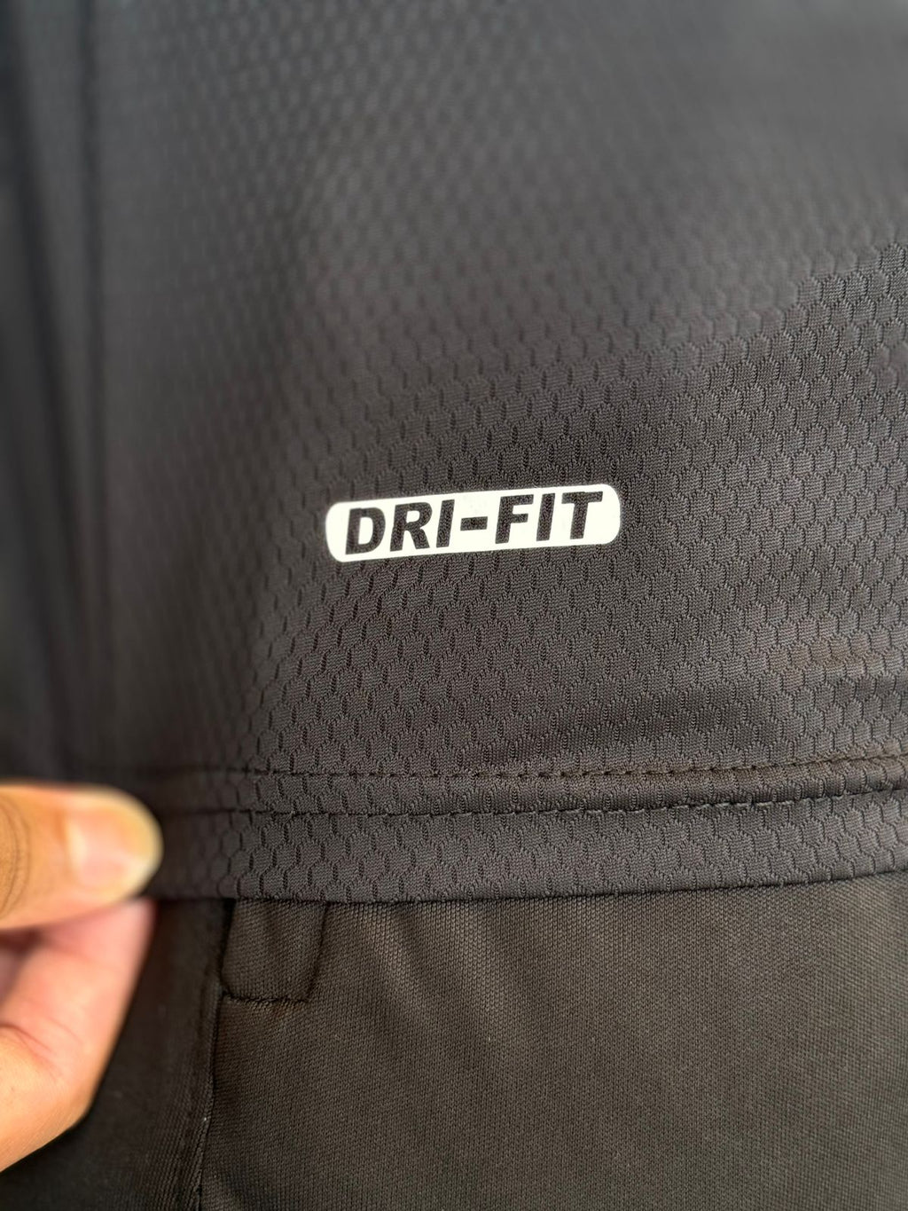 SMOOTH FLEX T-SHIRT WITH UNIQUE HALF SLEEVES DESIGN - BLACK