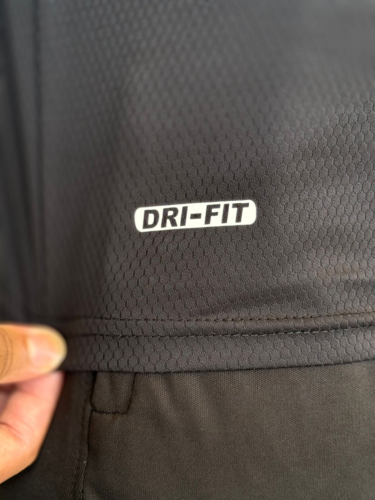 SMOOTH FLEX T-SHIRT WITH UNIQUE HALF SLEEVES DESIGN - BLACK